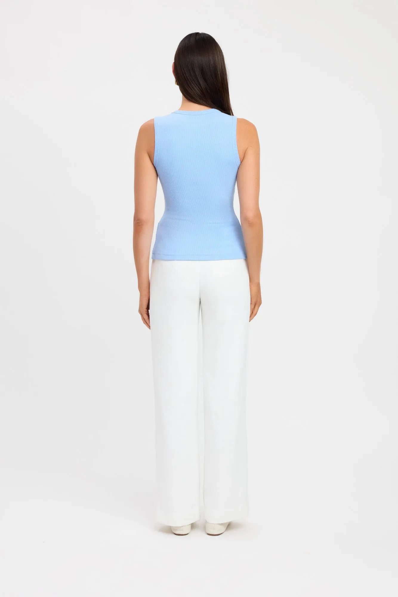Bec Button Tank