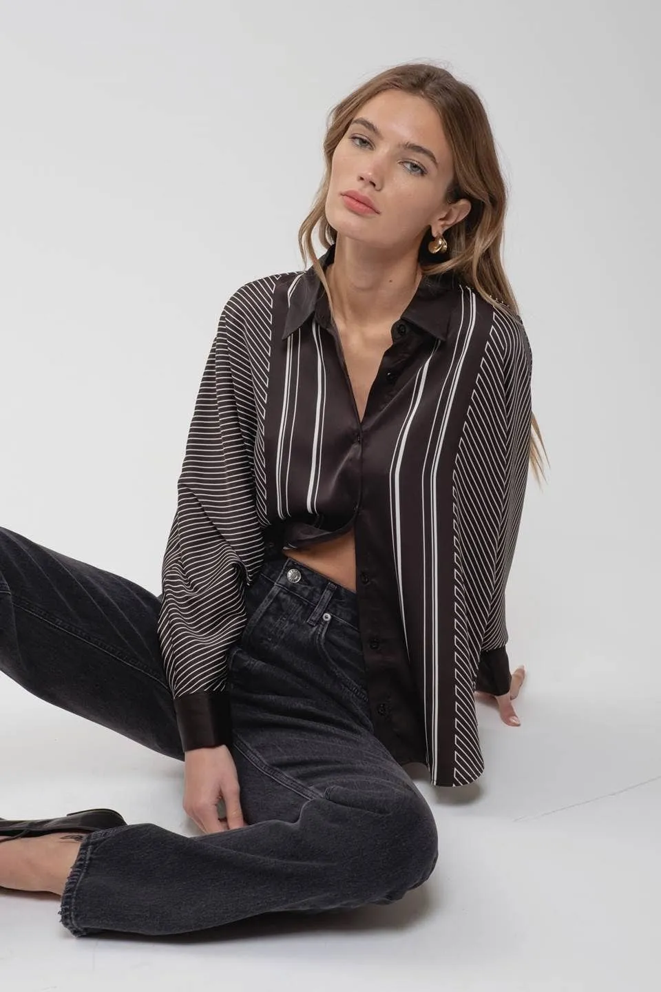 STRIPE COLLARED BUTTON DOWN