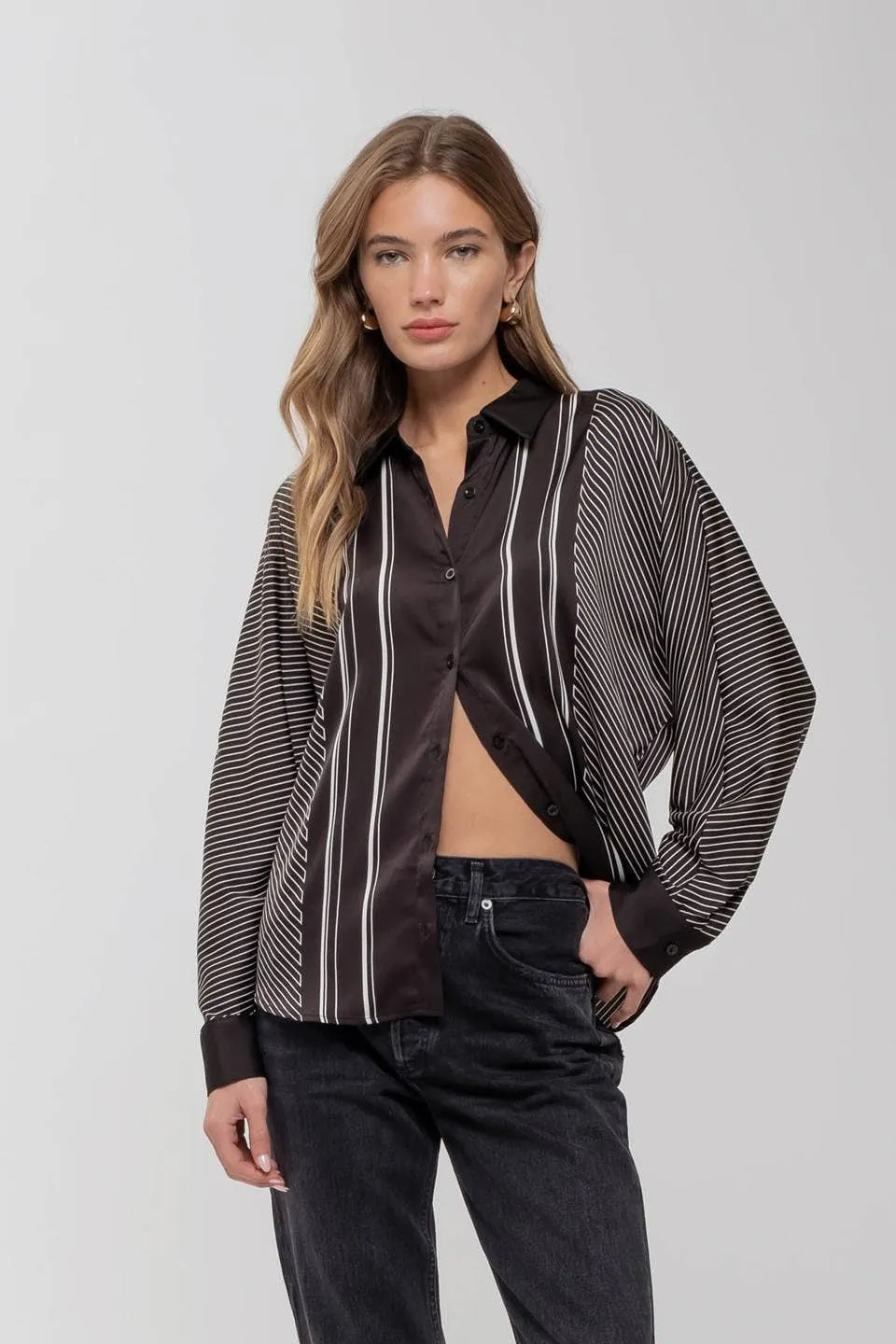 STRIPE COLLARED BUTTON DOWN